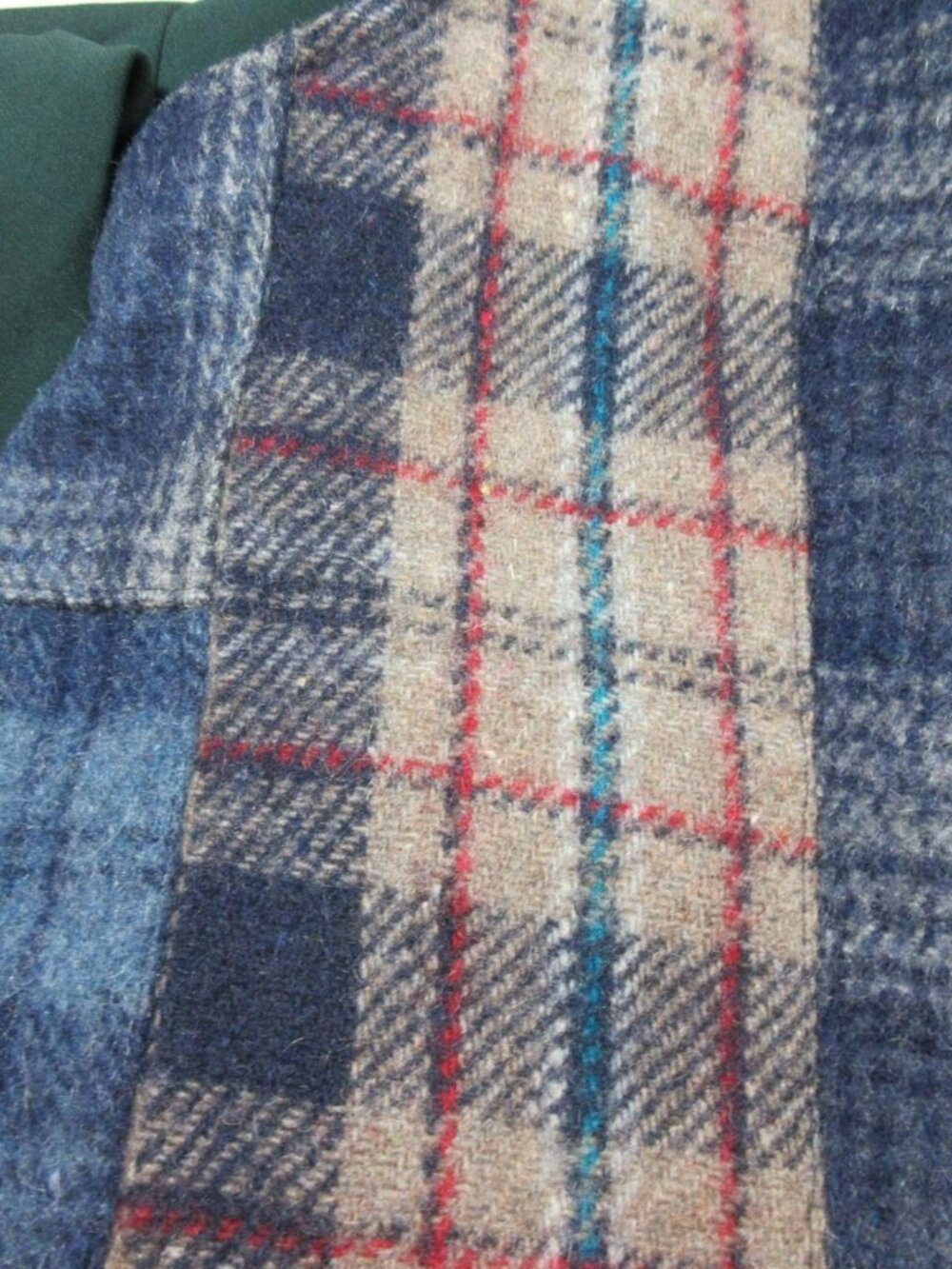 Vintage AtLast womens red gray blue patchwork crop wool cardigan vest L - Picture 4 of 7
